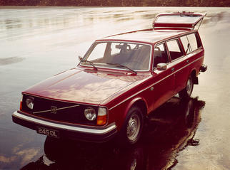  240 콤비 (P245) 1974-1993