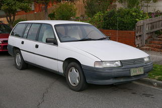  Commodore T-모델 1993-1997